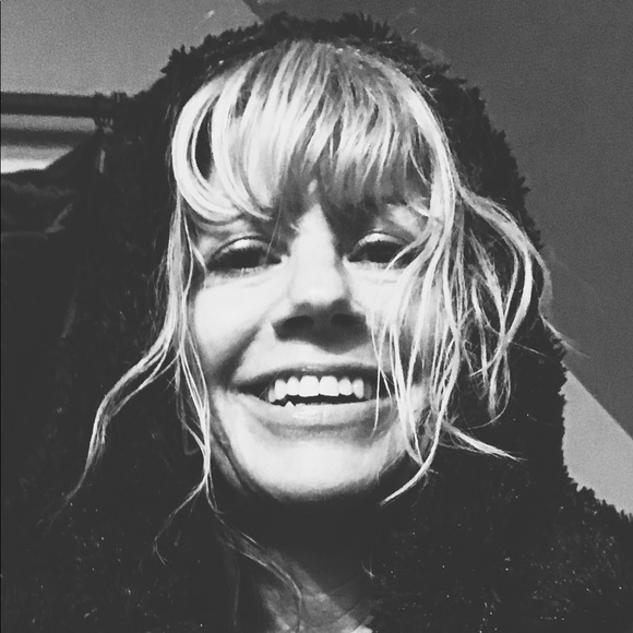 Meet your Posher, Elizabeth - Picture 1 of 1